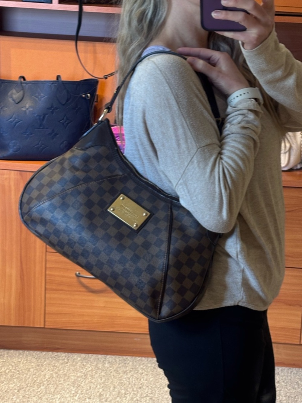 Louis Vuitton Thames Gm